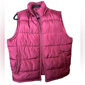 Gap Puffer Vest size Medium color Red Delicious (maroon) men’s or unisex